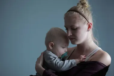 Opieka nad dzieckiem po rozwodzie – jak sąd rozstrzyga o władzy rodzicielskiej i kontaktach?