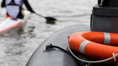 Młodzi pływacy z Tarnowskich Gór przepłynęli cały Balaton w sztafecie