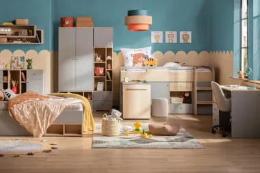 Pokój ucznia, który rośnie razem z dzieckiem – w jakie meble warto zainwestować?