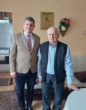 90 lat życia z koleją, hutą i pielgrzymkami. Roman Urbańczyk wciąż imponuje energią