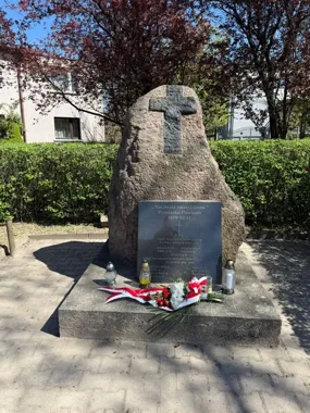 Kwiaty i znicze przypomniały o III powstaniu śląskim