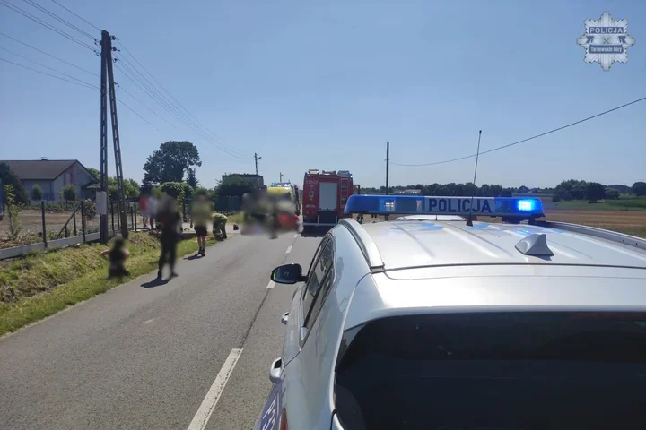 Kierowca Fiata skręcał w lewo. Motocyklista trafił do szpitala śmigłowcem