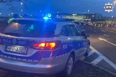 Kontrole taxi na lotnisku w Pyrzowicach. Trzech kierowców bez licencji