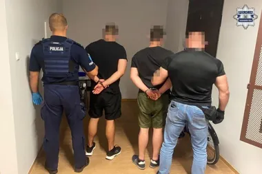 Z wózkiem pełnym towaru opuścił sklep - dwóch mężczyzn zatrzymanych