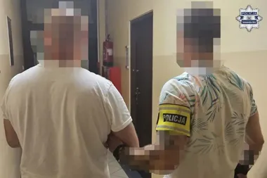 W Radzionkowie wyszli z drogerii bez płacenia - policja zatrzymała ich szybko