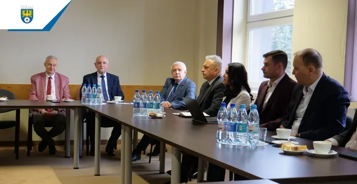 Samorządy i przedsiębiorcy z powiatu tarnogórskiego budują nowy kanał rozmów