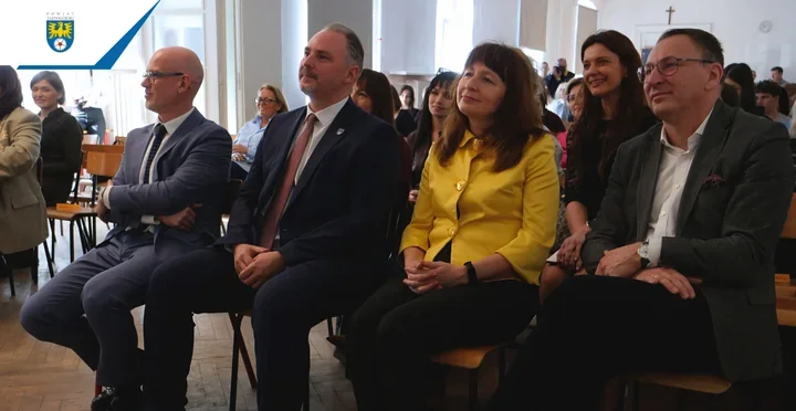 Przedsiębiorcze kobiety pokazały drogę młodym w Zespole Szkół Artystyczno‑Projektowych