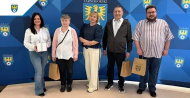 Kotyliony z sercem przed 3 maja. W Tarnowskich Górach świętowanie zaczęło się od gestu